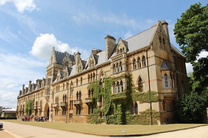 Đại học Oxford cũng là một trong những chuyên ngành tâm lý tốt nhất trên thế giới