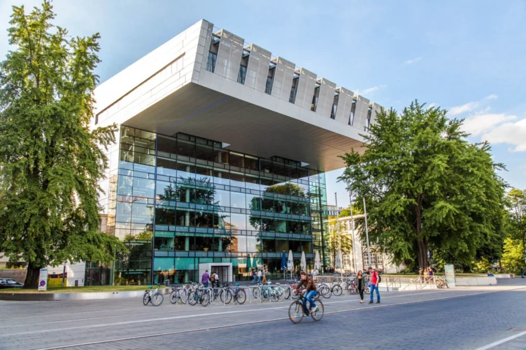 Đại học RWTH Aachen